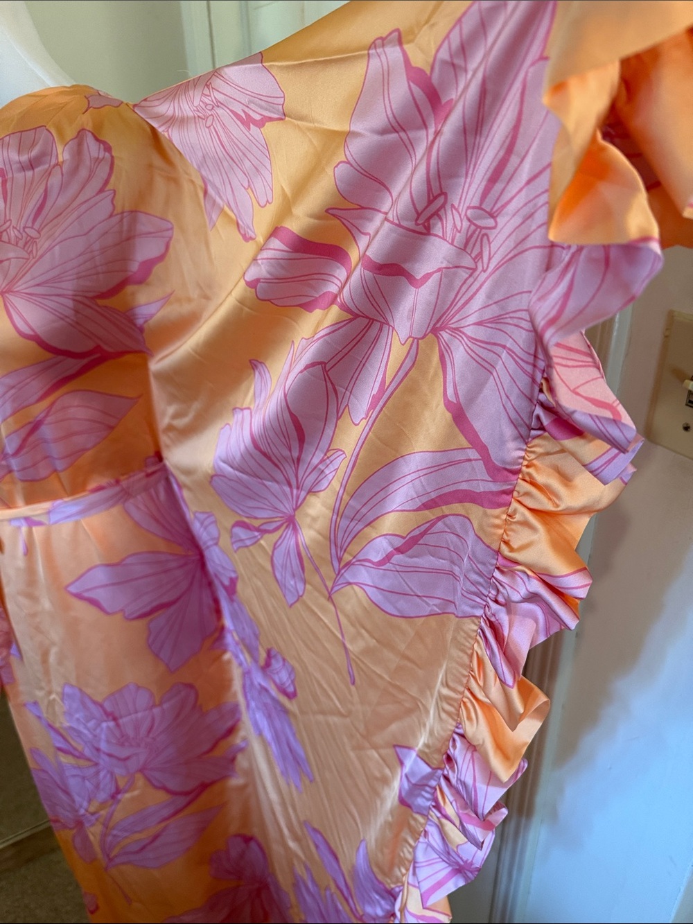 Hutch
Morgan One-Sleeve Tie-Waist Midi Dress - Picture 8 of 17